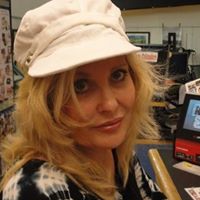 Christina Levine Photo 8