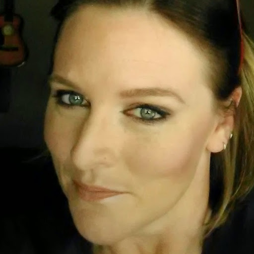 Tracy Griffin Photo 11