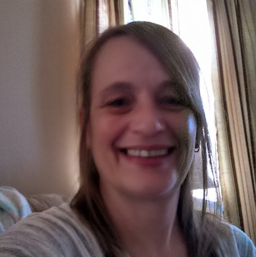 Angie Miller Photo 12