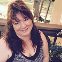 Laura Graves Photo 19