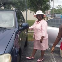 Elizabeth Kendrick Photo 8