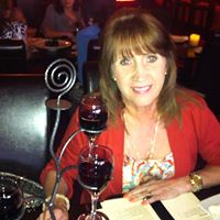 Debi Hamilton Photo 9