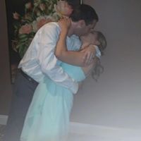 Michelle Clevenger Photo 28