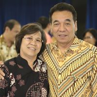 Harry Simms Photo 15