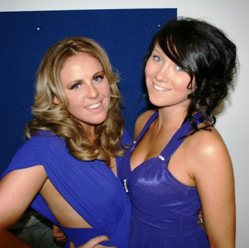 Hannah Nicholson Photo 17