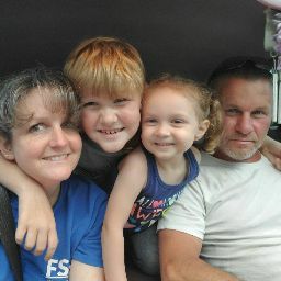 Beth Reynolds Photo 16