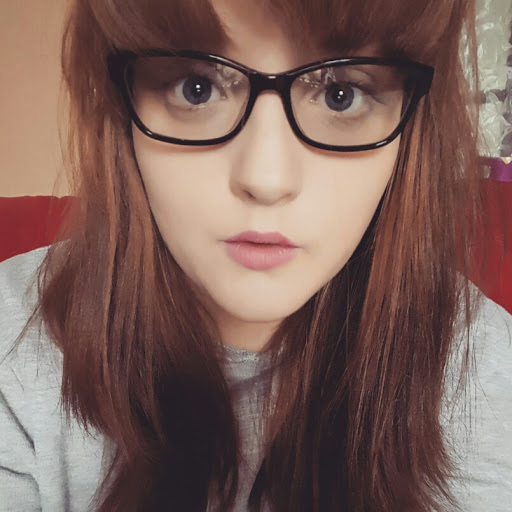 Katie Whelan Photo 13