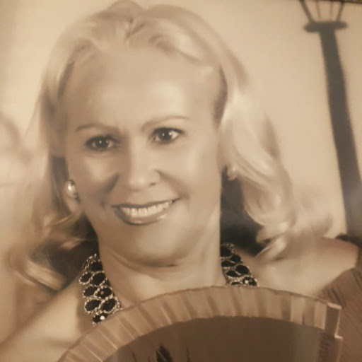 Susana Molina Photo 34