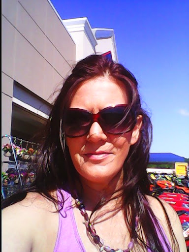 Angela Perkins Photo 7