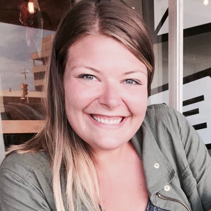 Amanda Hogue Photo 17