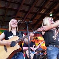 Lisa Hendrick Photo 17