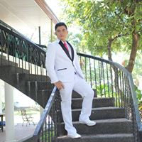 Ernest Hernandez Photo 17