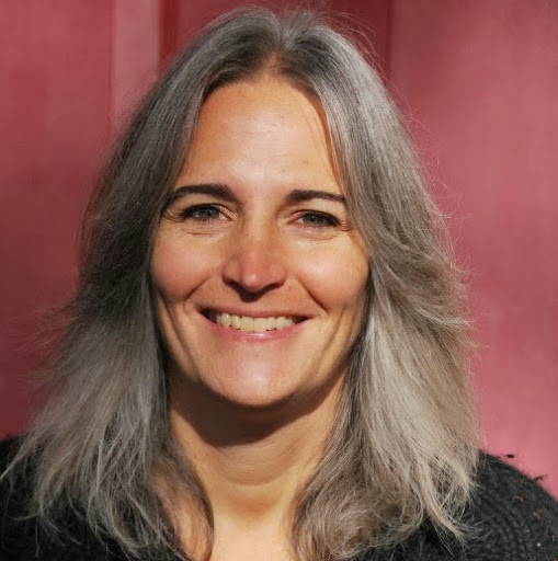 Lisa Tracy Photo 19