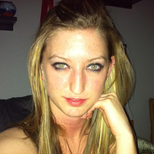 Alyssa Austin Photo 6