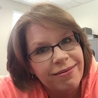 Elizabeth Buck Photo 28