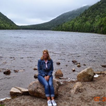 Lisa Barnard Photo 38