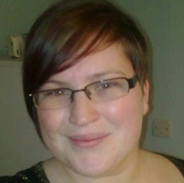 Rachel Watts Photo 31
