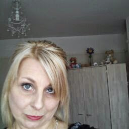 Rachel Garland Photo 12