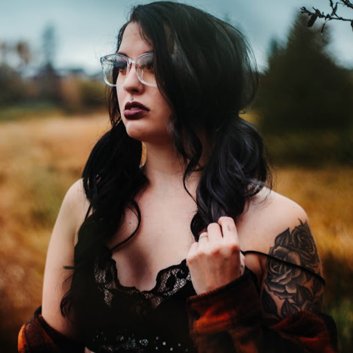 Jessica Blalock Photo 18