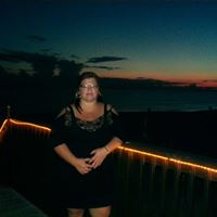 Rachel Reynolds Photo 6