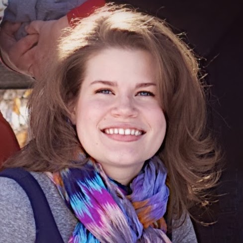 Jennifer Unruh Photo 15