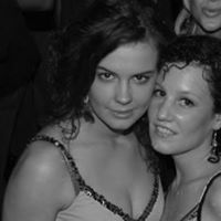 Eleanor Hunt Photo 28