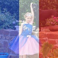 Angela Marks Photo 37