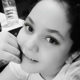 Alice Gonzalez Photo 35