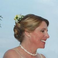 Holly Davies Photo 16