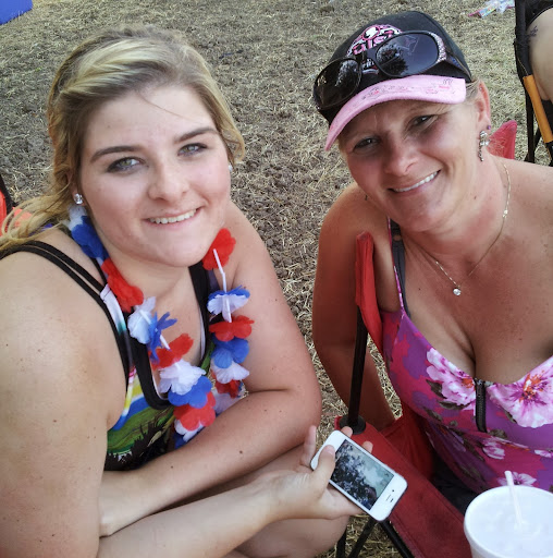 Pamela Russell Photo 25