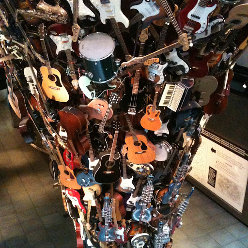 Elizabeth Breen Photo 23