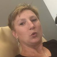 Laurie Hutchens Photo 5