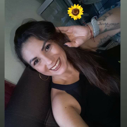 Angela Vasquez Photo 37