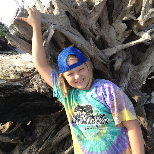 Suzanne Montgomery Photo 12