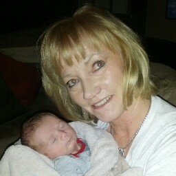 Beth Hahn Photo 15