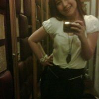 Elizabeth Joe Photo 17