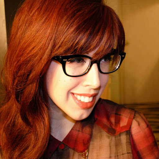 Stefanie Roth Photo 30