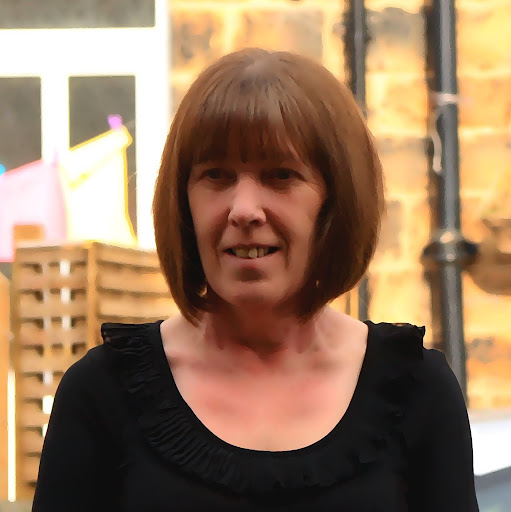 Anne Hudson Photo 34