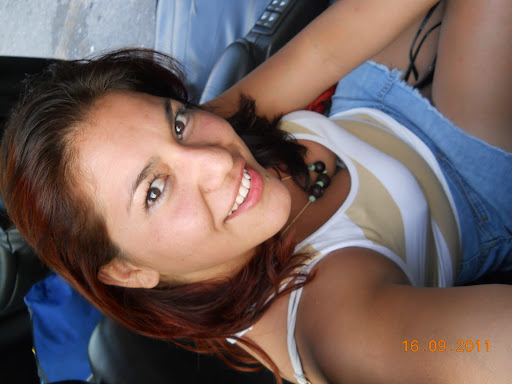 Elizabeth Llera Photo 3