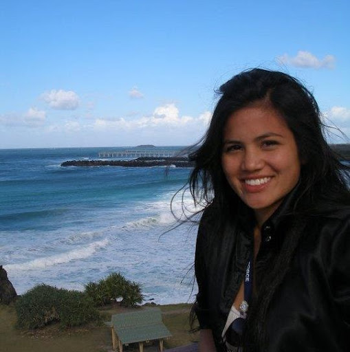 Elizabeth Bell Photo 13