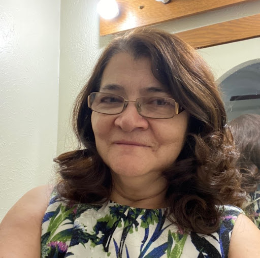 Linda Flores Photo 16