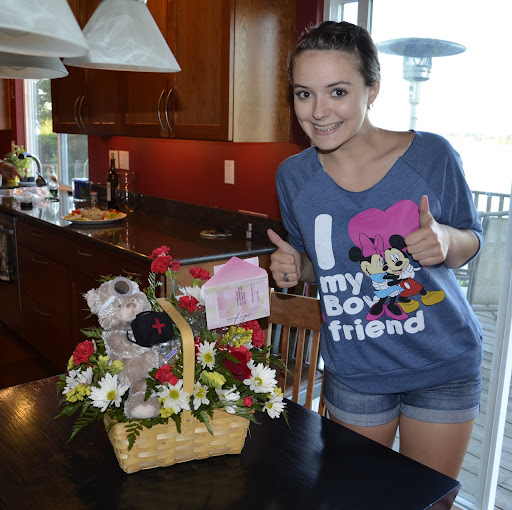 Victoria Lewis Photo 13