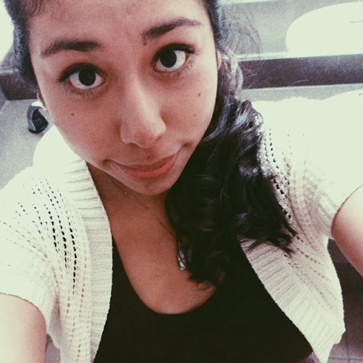 Jennifer Castillo Photo 19
