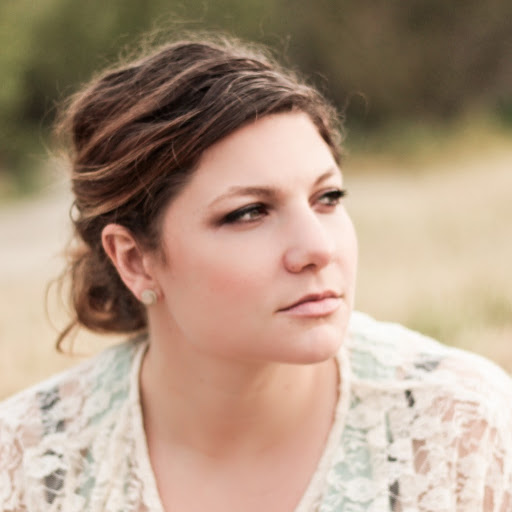 Elizabeth Collier Photo 9