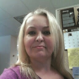Laura Pearson Photo 40
