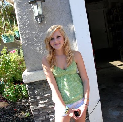 Danielle Barker Photo 34