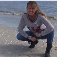 Beth Armstrong Photo 37