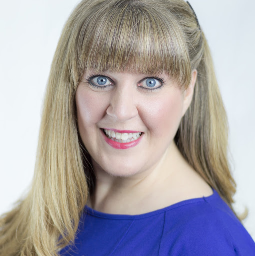 Jennifer Hunter Photo 45