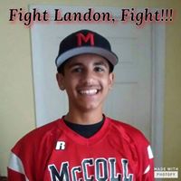 Chelsea Locklear Photo 14