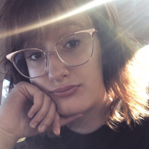 Hannah Gustafson Photo 10